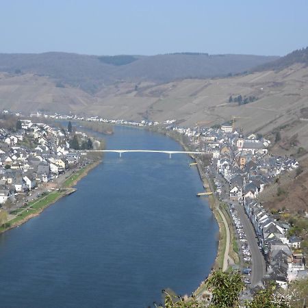 Ferienwohnung "Off Born" Familie Bremm Zell an der Mosel Zewnętrze zdjęcie