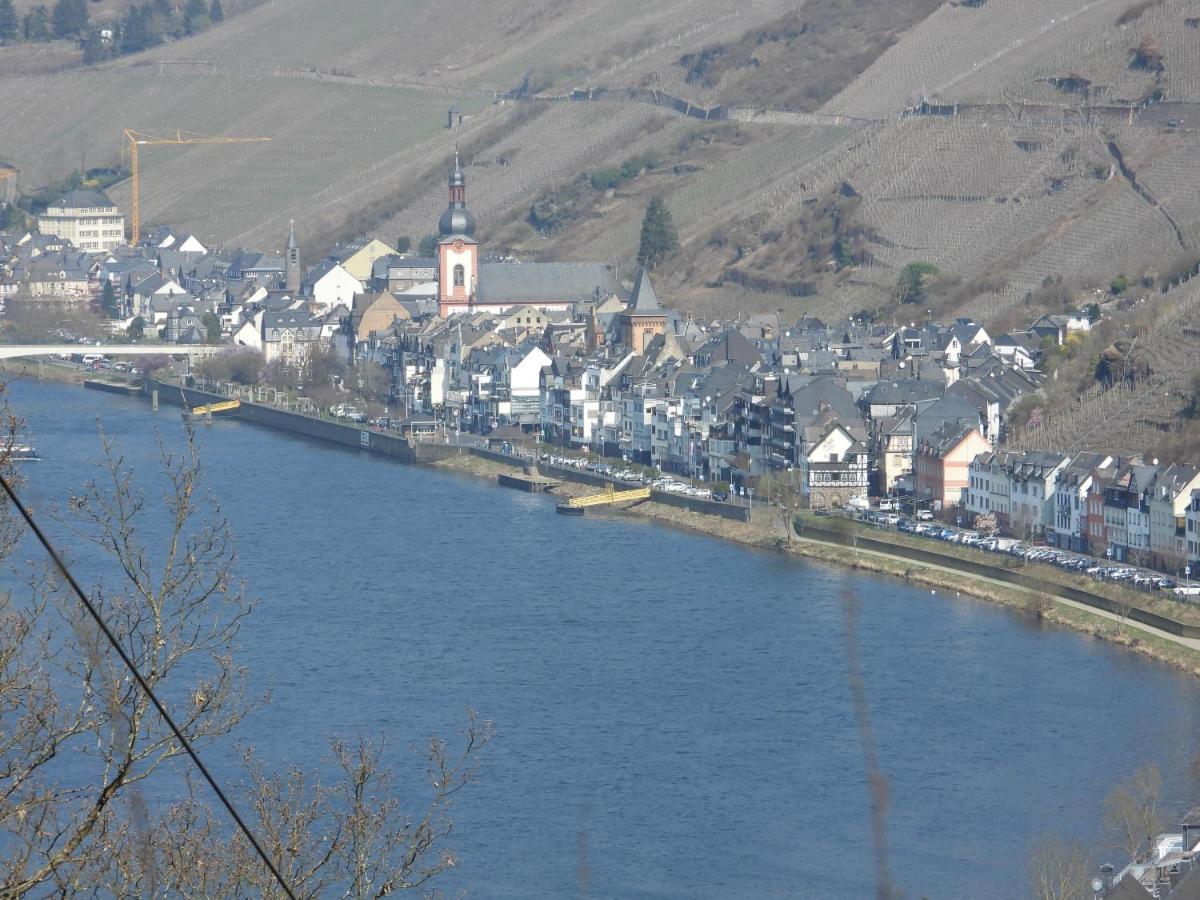 Ferienwohnung "Off Born" Familie Bremm Zell an der Mosel Zewnętrze zdjęcie